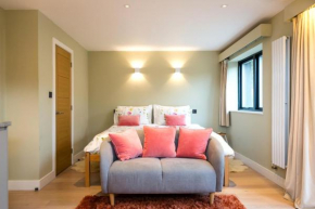 South Downs Studio - bijou hikers hideaway